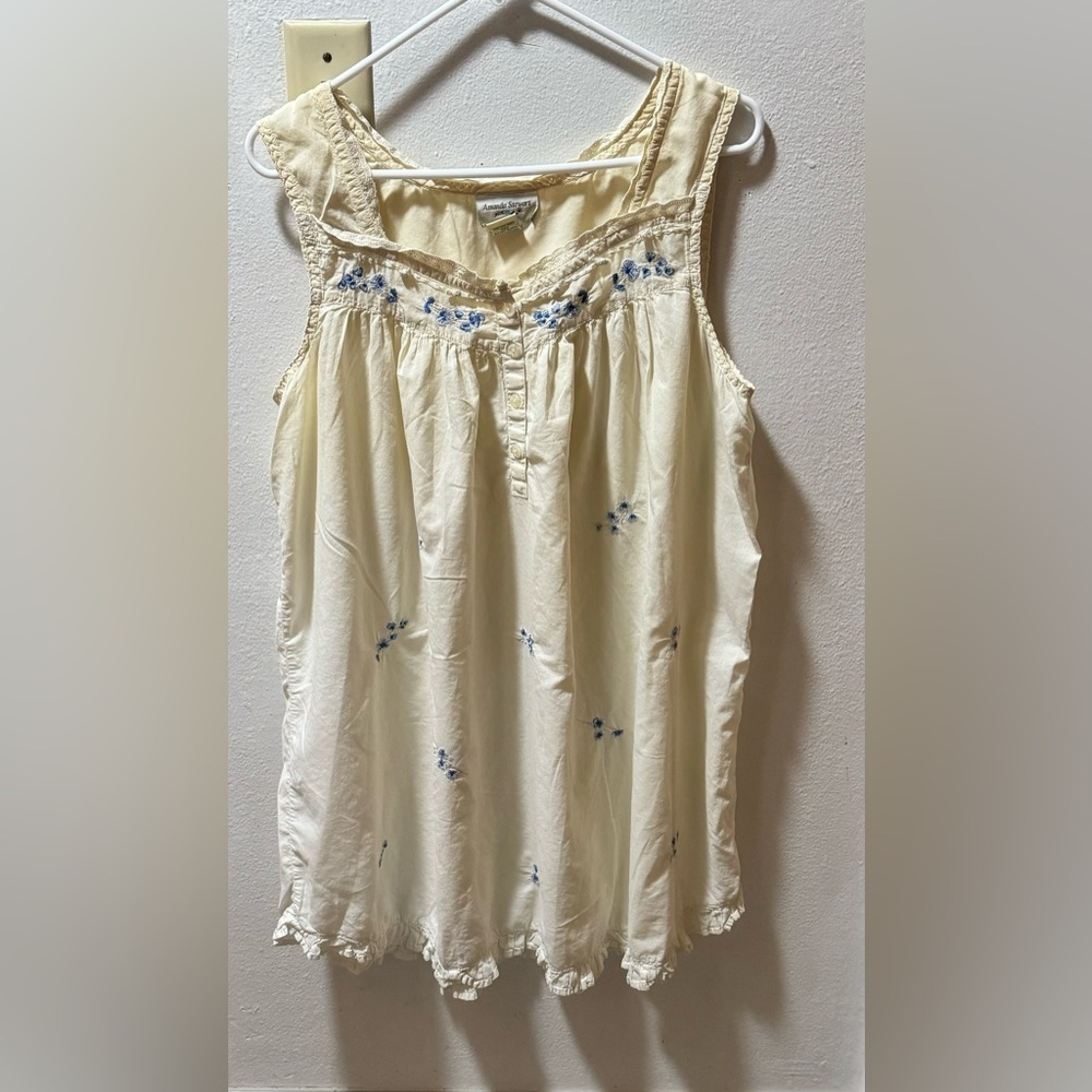 Vintage Amanda Stewart Country night gown